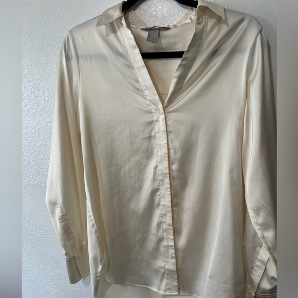 H&M button down blouse - Picture 1 of 5